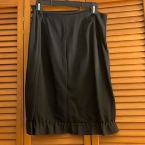black detailed hem skirt
